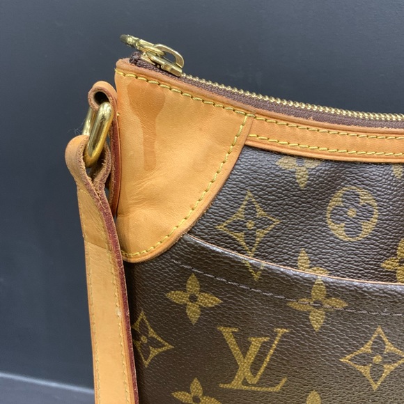 SOLD Louis Vuitton Odeon Crossbody Bag - Picture 3 of 16